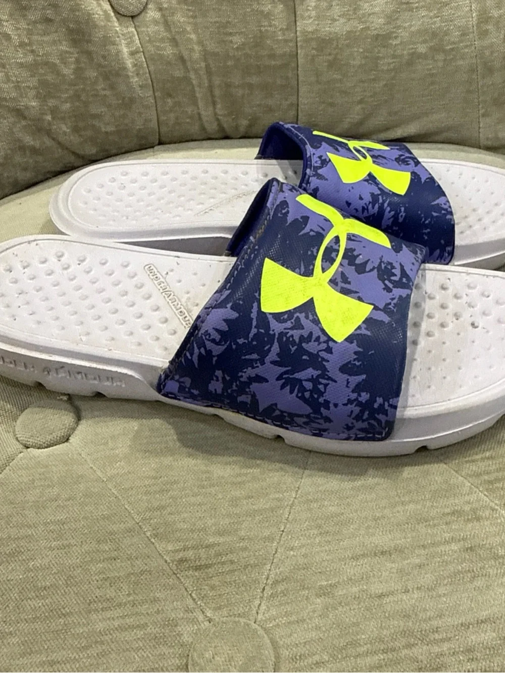 Under Armour Strike Floral Slip On Slide Sandals Purple/ Lil Girls Youth Size 4Y